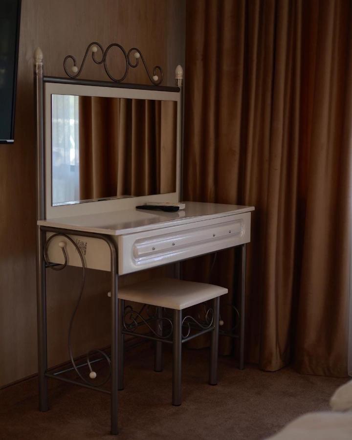 River Stone Hotel Sheshory Buitenkant foto